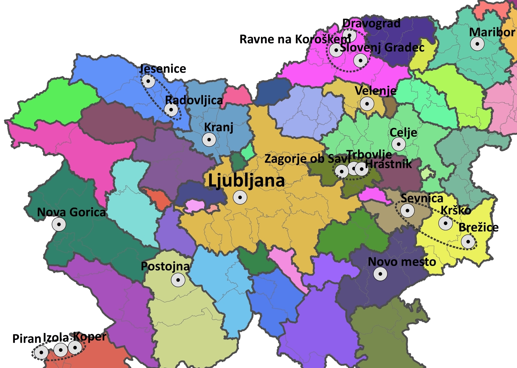 58 functional regions modelled by Intramax procedure using Smart’s weighted objective function and regional centres of Slovenia, 2011. 
